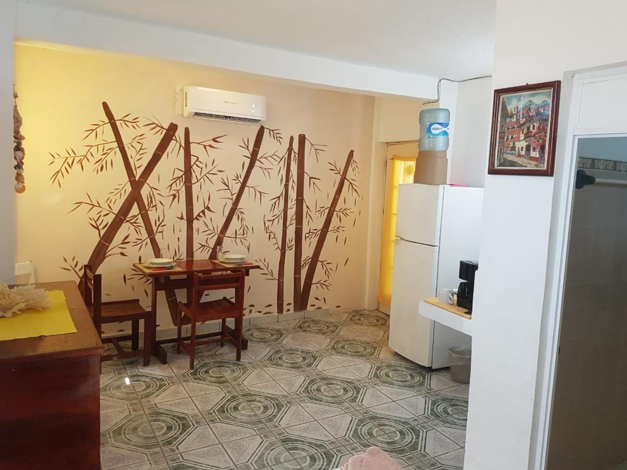 איסלה מוחרס El Malecon, Central Mini Apartments מראה חיצוני תמונה